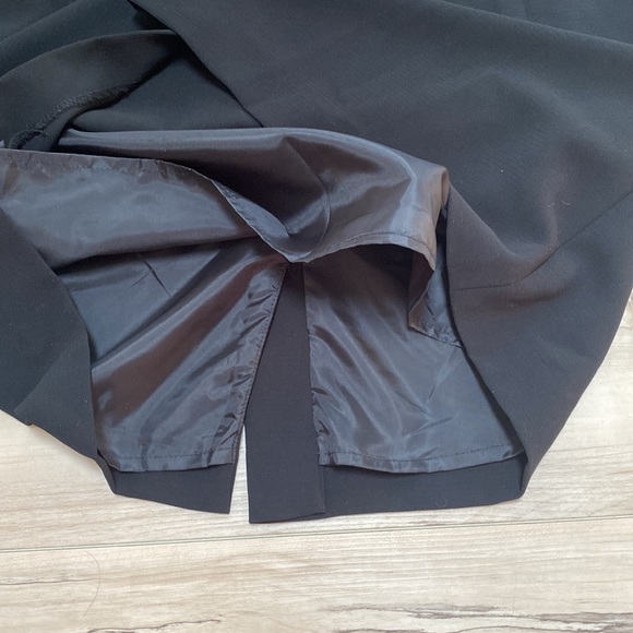 Ann Taylor Womens Size 12 Black Dress. Sleeveless and Ribbon on Shoulder. - Picture 9 of 11